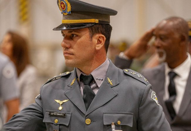 Pereirense é condecorado com Medalha do Centenário da Aviação da PM de São Paulo